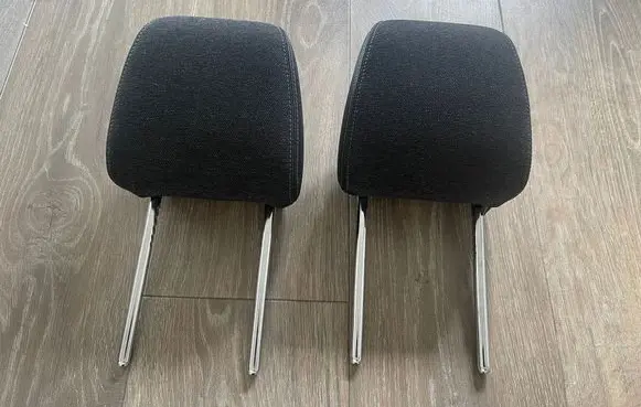 BMW 2 F44 Front seat headrest