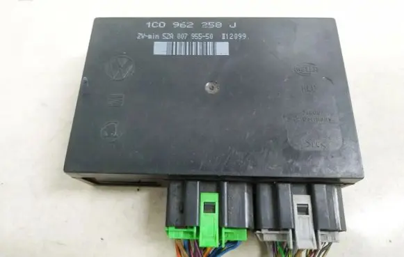 Volkswagen Golf IV Comfort/convenience module 1c0962258j 5za007955-50