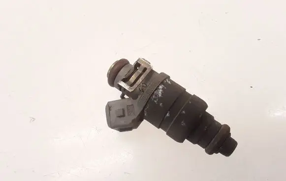 Audi A3 S3 8L Fuel injector 06A906031A