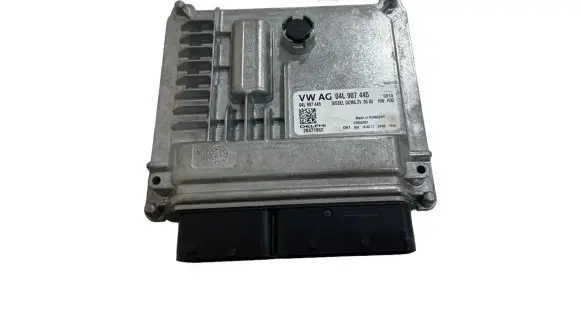 Volkswagen Polo V 6R Engine control unit/module 04L907445 28471862
