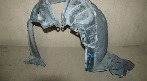 Nissan X-Trail T31 Front arch 