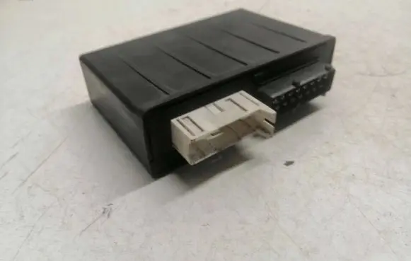 BMW 5 E34 Comfort/convenience module 613513824251 05990000