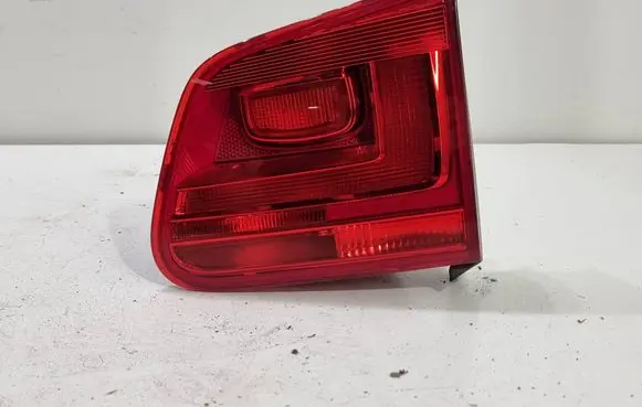 Volkswagen Tiguan Tailgate rear/tail lights 5N0945094H
