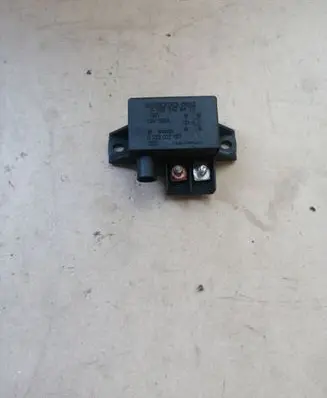Mercedes-Benz CLS C219 Charging relay A0025426419 0332002167