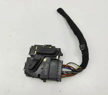 Mercedes-Benz E W212 Seat control switch A2048701858