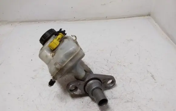 Opel Insignia A Master brake cylinder 41550110