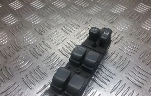 Toyota Prius (XW10) Electric window control switch 8404047020 51460105