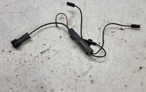Mercedes-Benz CLS C218 X218 Aerial antenna amplifier A2128704589