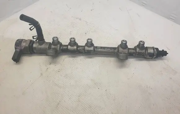 Toyota Yaris Fuel main line pipe 0445214177 2328033020