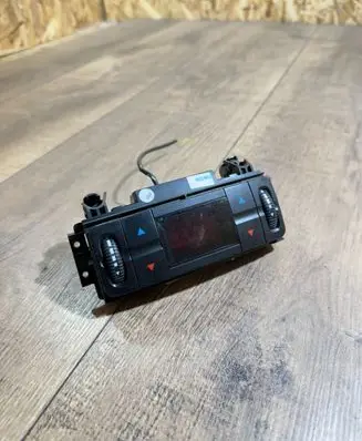 Mercedes-Benz E W211 Climate control unit 2118300285 00082808