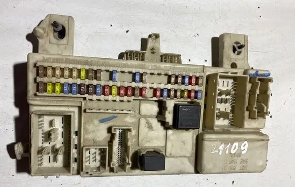 Volvo V50 Fuse box set J59003