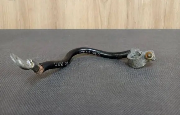 Mercedes-Benz CLK A209 C209 Positive cable (battery) A2035400231 2035400231
