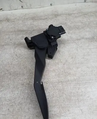 Opel Zafira A Accelerator throttle pedal 90581208 08602775 0281002298