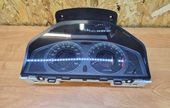 Volvo S80 Speedometer (instrument cluster) 8603410 30786448AA 69594590U
