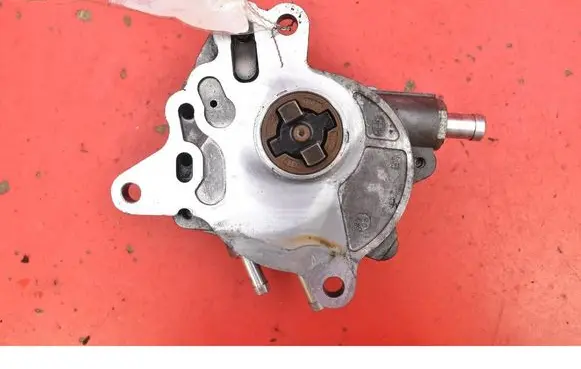 Skoda Octavia Mk2 (1Z) Vacuum pump 03G145209D