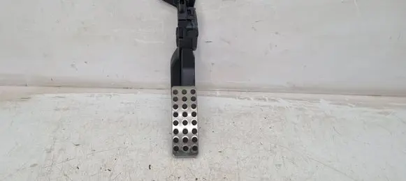 Mercedes-Benz GLE (W166 - C292) Accelerator throttle pedal A2923000100