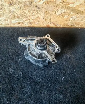 Mercedes-Benz CLS C219 Vacuum pump A6422300165