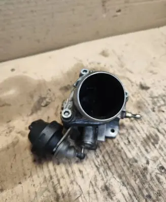 Alfa Romeo 156 Throttle valve B933 46823851