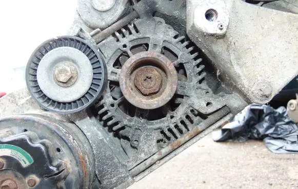 Mercedes-Benz A W168 Generator/alternator A0121544502 A0111545602