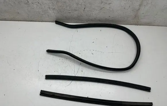 BMW X6 M Engine compartment rubber