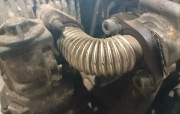 Opel Astra H EGR valve line/pipe/hose