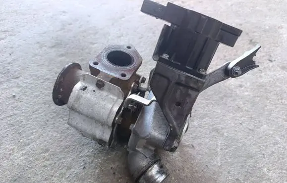 BMW 5 E60 E61 Turbo 850689101A