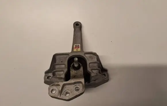 Hyundai Ioniq Engine mount bracket 21810G2000 9K260164