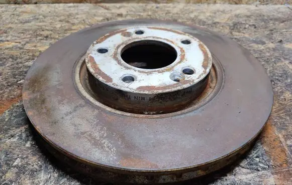 Hyundai i40 Front brake disc J3300511