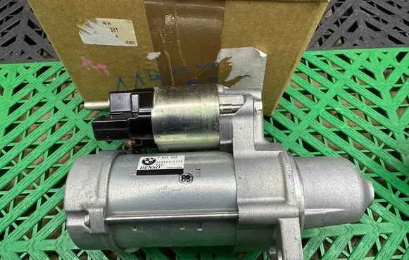 BMW 1 F20 F21 Starter motor 7631558 4280009130