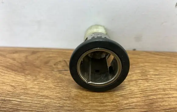 Chevrolet Corvette C6 Cigarette lighter front GNIAZDOC6