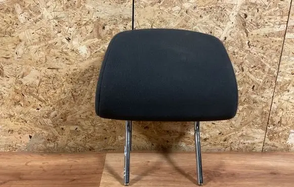 Opel Astra H Front seat headrest 