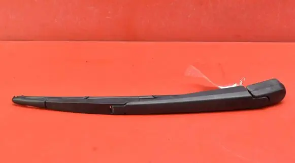 Toyota Avensis T220 Rear wiper blade arm