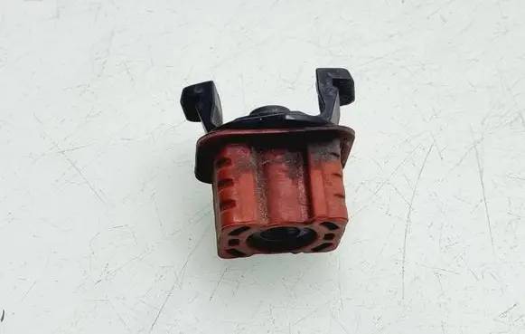 Mercedes-Benz E W211 Radiator mount bracket A2115040059