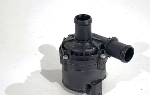 Land Rover Range Rover Evoque L551 Oil filter mounting bracket 0392023428