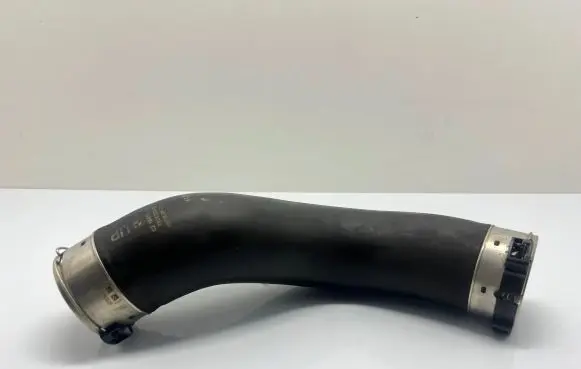 BMW 5 F10 F11 Intercooler hose/pipe 7823233 15476810