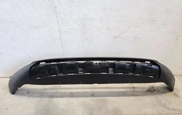 Volvo XC40 Front bumper lip 31449340