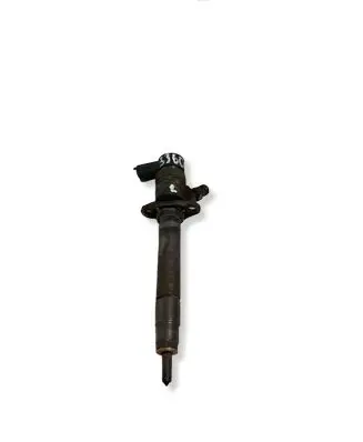 Volvo V70 Fuel injector 30777314