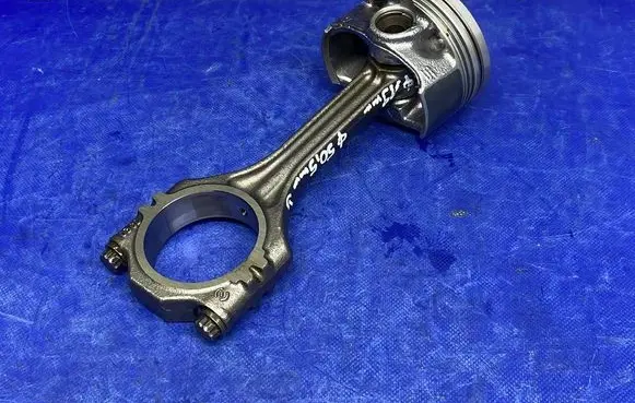 Volkswagen Golf VI Piston with connecting rod 076212 03CD 03CCK