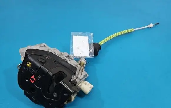 Audi A3 S3 8P Rear door lock 4F0839015 IMPRK1611940