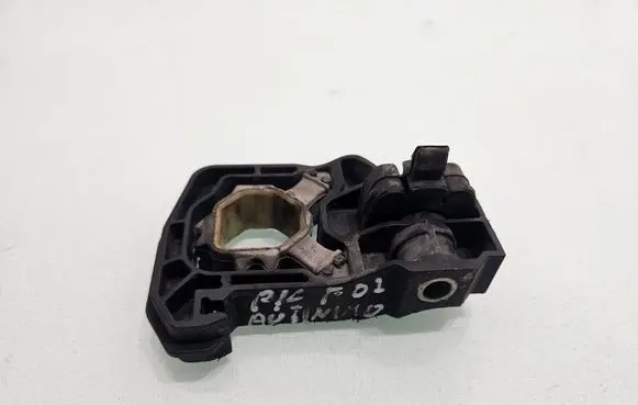 BMW 7 F01 F02 F03 F04 Radiator mount bracket 7575247