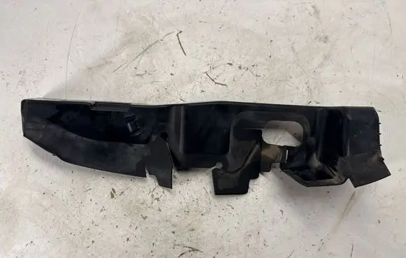 Audi Q3 F3 Intercooler air guide/duct channel 83A121283F 83A121283