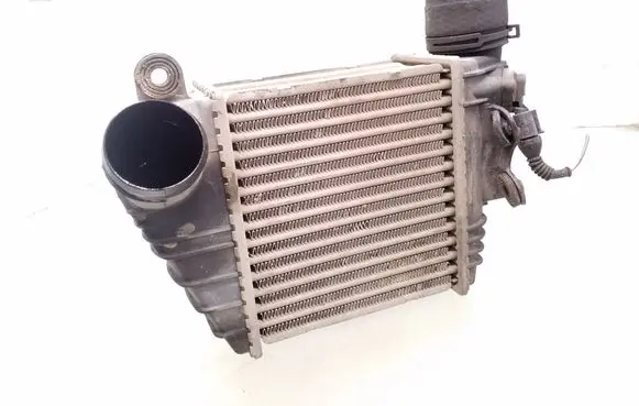 Volkswagen Golf IV Intercooler radiator 1J0145803F 0281002177 038906051