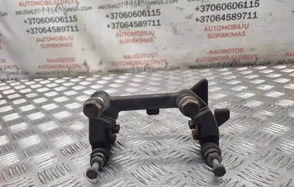 Audi A4 S4 B8 8K Brake caliper pad carrier rear 