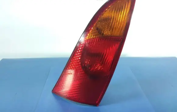 Ford Focus Rear/tail lights 1M51-13404-A