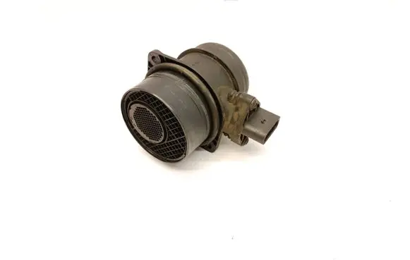 Volkswagen Golf V Mass air flow meter 074906461B 0281002461