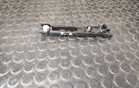 Citroen C4 II Seat belt height adjuster 9672727080
