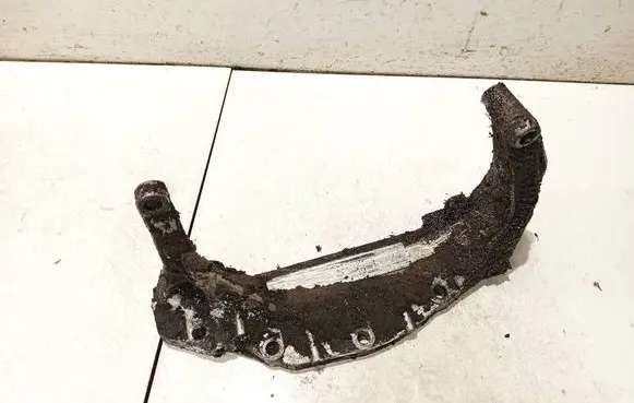 Audi A4 S4 B5 8D Engine mounting bracket