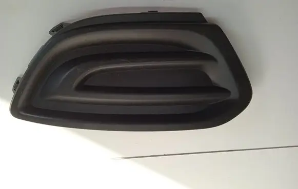 Opel Karl Front bumper lower grill 95238829