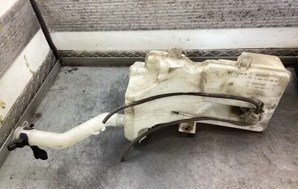 Mitsubishi Colt CZ3 Windshield washer fluid reservoir/tank MN105383 A4548600160 A4548600060
