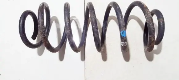 Toyota Auris 150 Rear coil spring